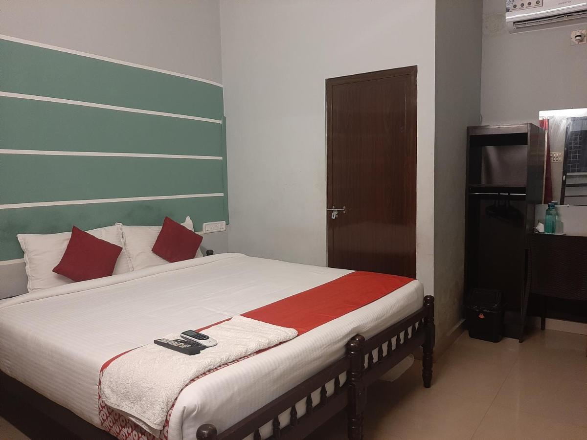 Cochin Airport Hotel Kochi Luaran gambar