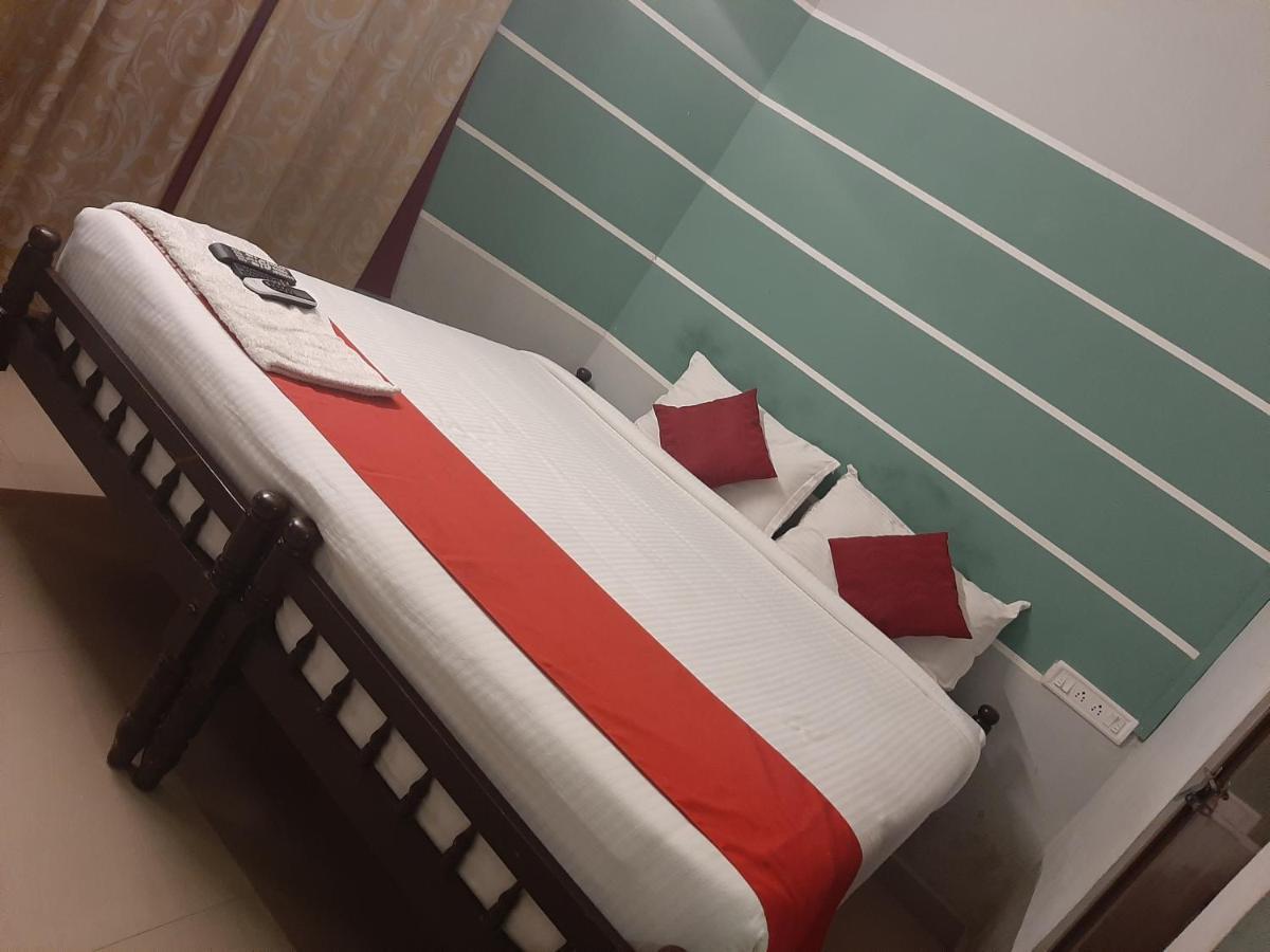 Cochin Airport Hotel Kochi Luaran gambar
