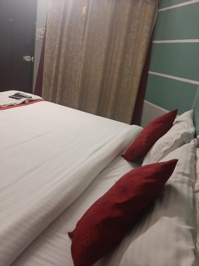 Cochin Airport Hotel Kochi Luaran gambar